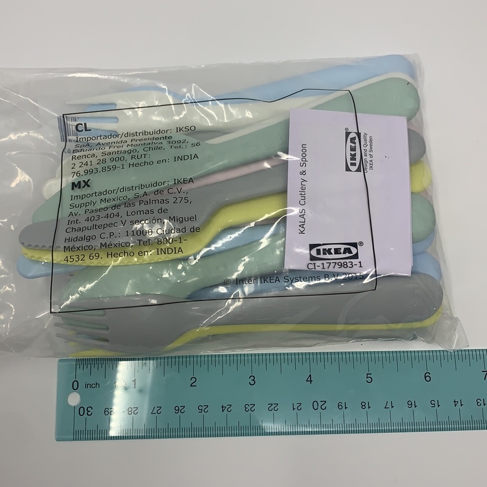 18-piece IKEA KALAS flatware set, mixed colors, plastic forks, knifes, spoons - Picture 4 of 5